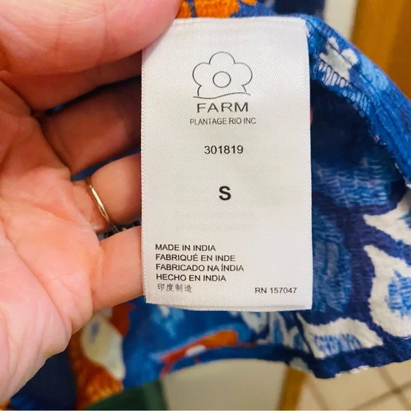 FARM RIO Smocked Pineapple Flowers Navy Blue Blouse Size Small - Picture 12 of 13